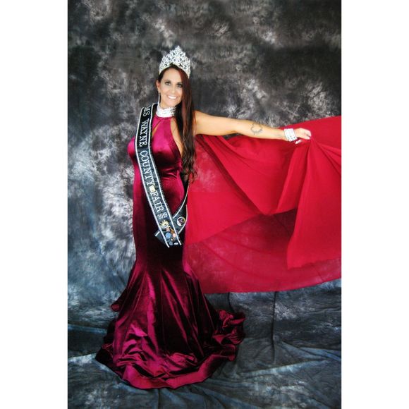 Johnathan Kayne Dresses & Skirts - Red Johnathan Kayne Size 8 Straight dress